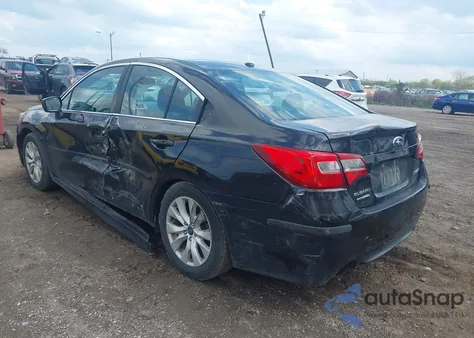 2015 Subaru Legacy 2.5I Premium из США, поврежденный, VIN 4S3BNBC67F3028164